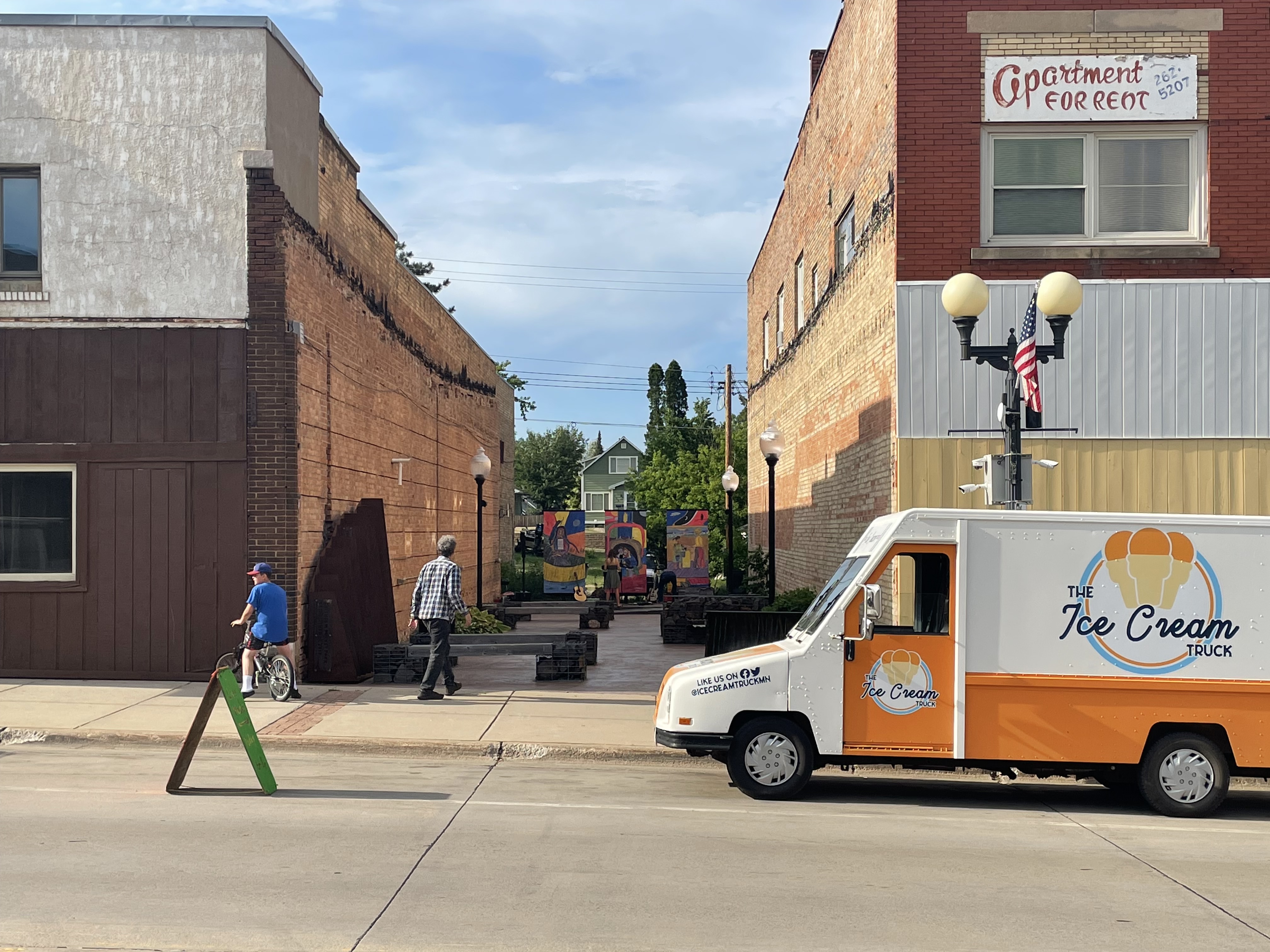 The Ice Cream Truck – Life is hard. Ice cream helps.
